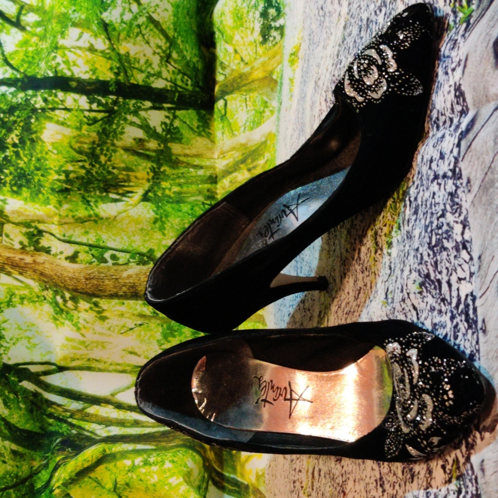Avante Heels